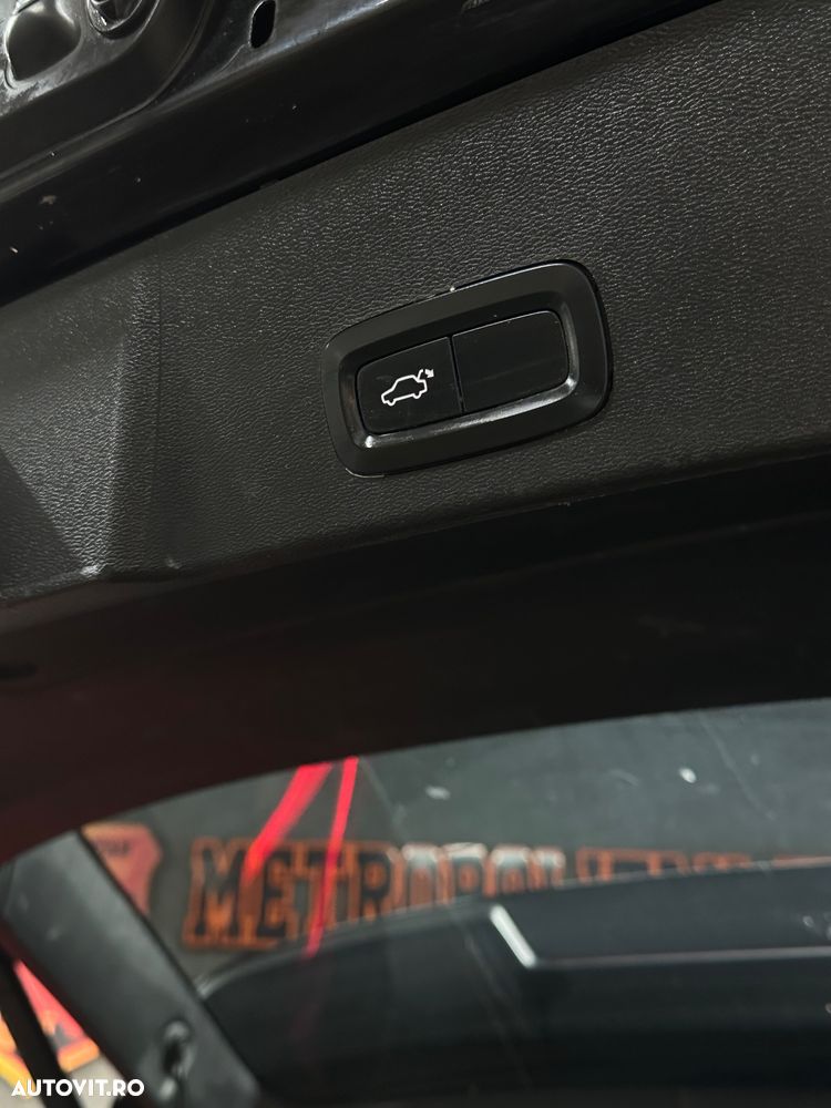 Volvo XC 40 D3 AWD Momentum - 10