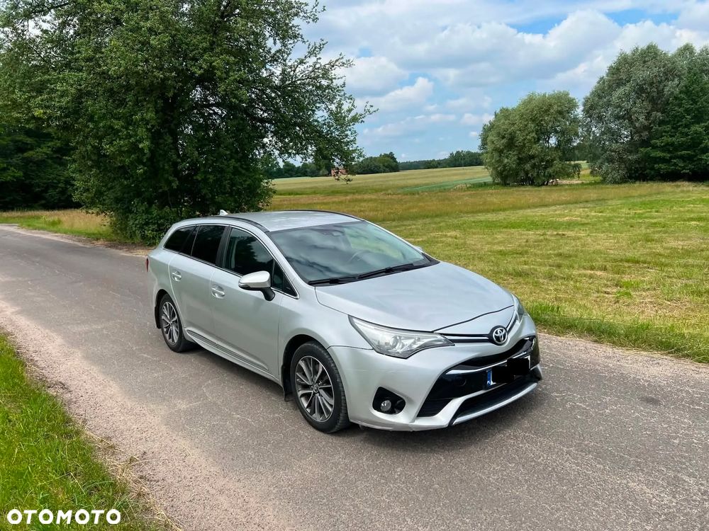 Toyota Avensis 2.0 D-4D Premium - 13