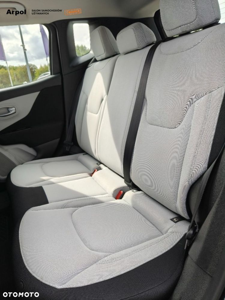 Jeep Renegade - 25
