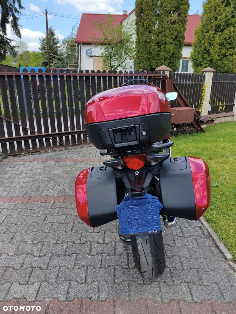 Honda VFR - 6