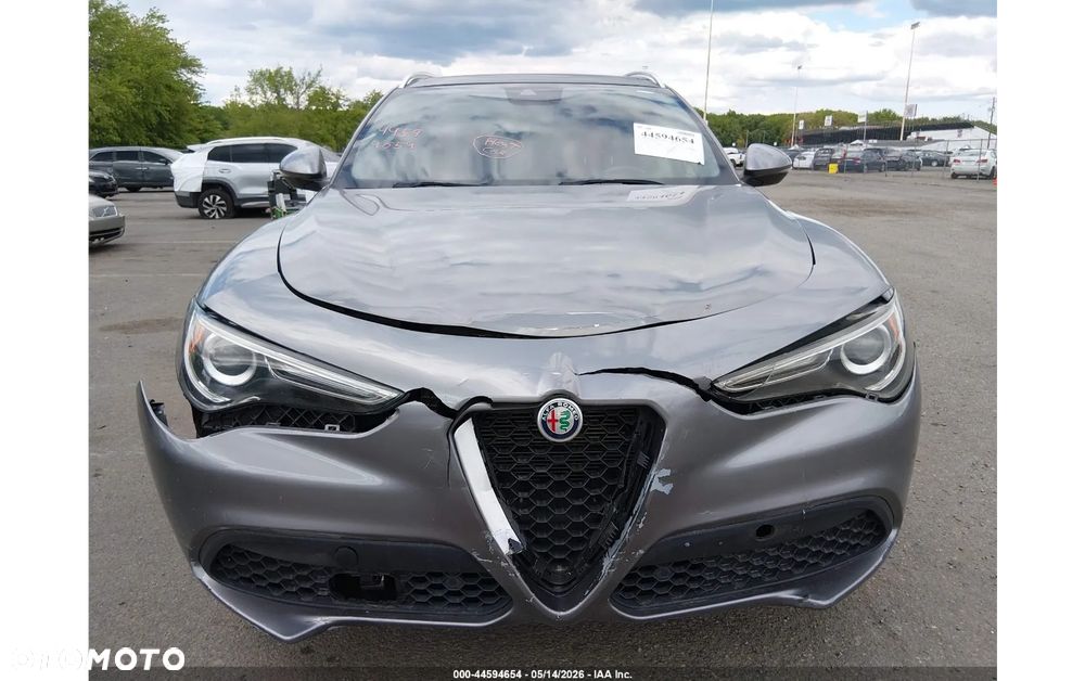 Alfa Romeo Stelvio - 5