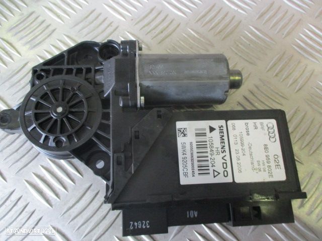 Motor Elevador Vidro 0130821766 AUDI A4 2006  TD AUDI A4 B7 2006 1.9 TDI  115CV   8V 4P CINZA T DRT AUDI A4 B6 2003 1.9TDI 130CV 4P AZUL T DRT - 3