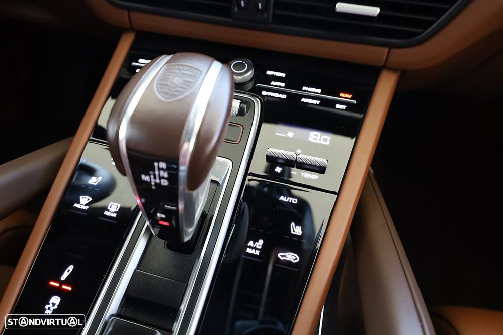 Porsche Cayenne Turbo - 27