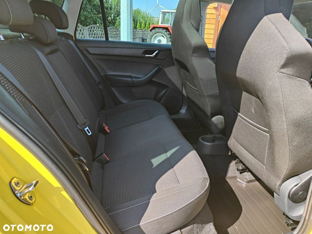 Skoda RAPID 1.6 TDI Active - 27