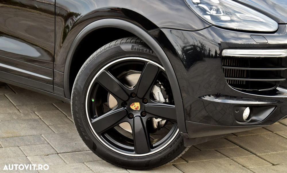 Porsche Cayenne 4.2 L S - 18