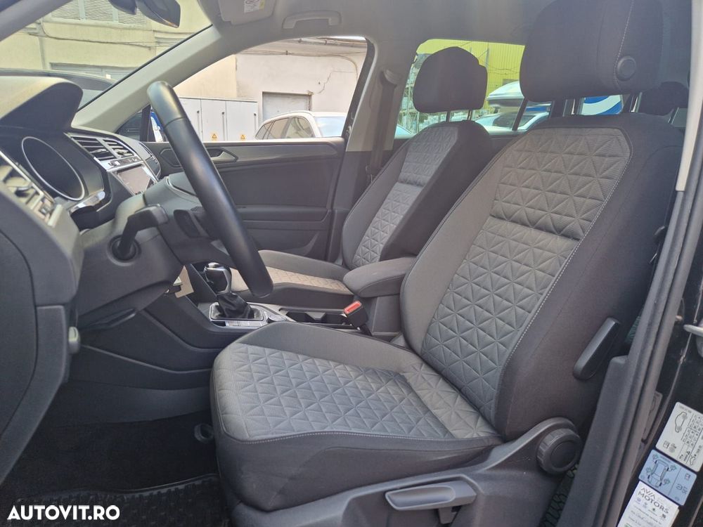 Volkswagen Tiguan - 9