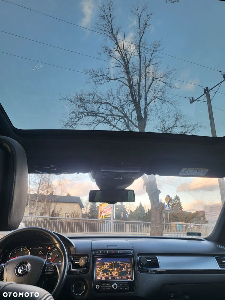 Volkswagen Touareg 3.0 V6 TDI BMT Perfectline R-Style - 25