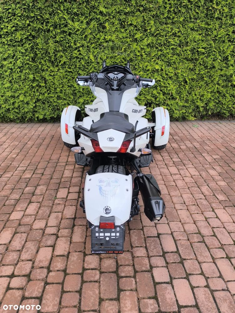 Can-Am Spyder - 6