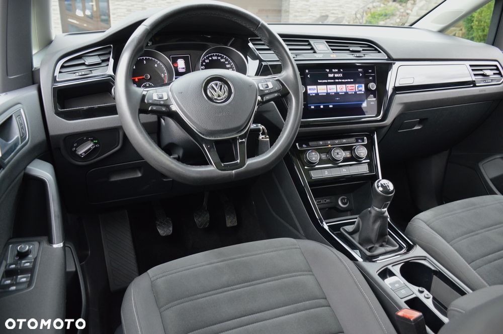 Volkswagen Touran 2.0 TDI BMT Highline - 20