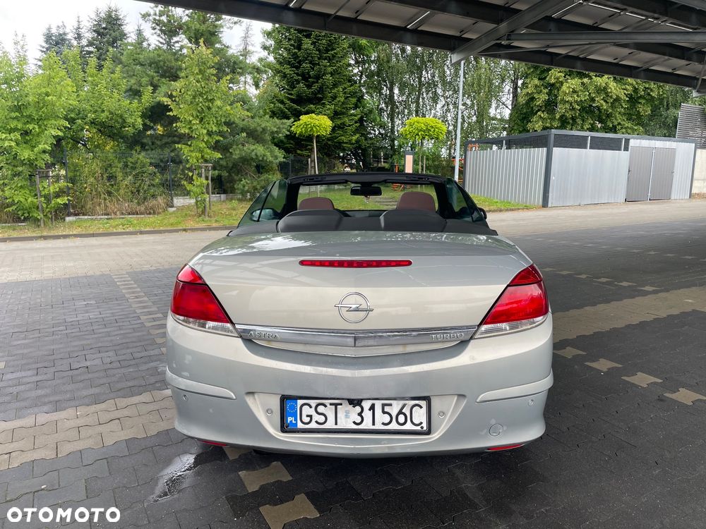 Opel Astra 1.6 T Cosmo - 5