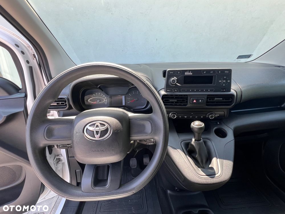 Toyota Proace City - 19