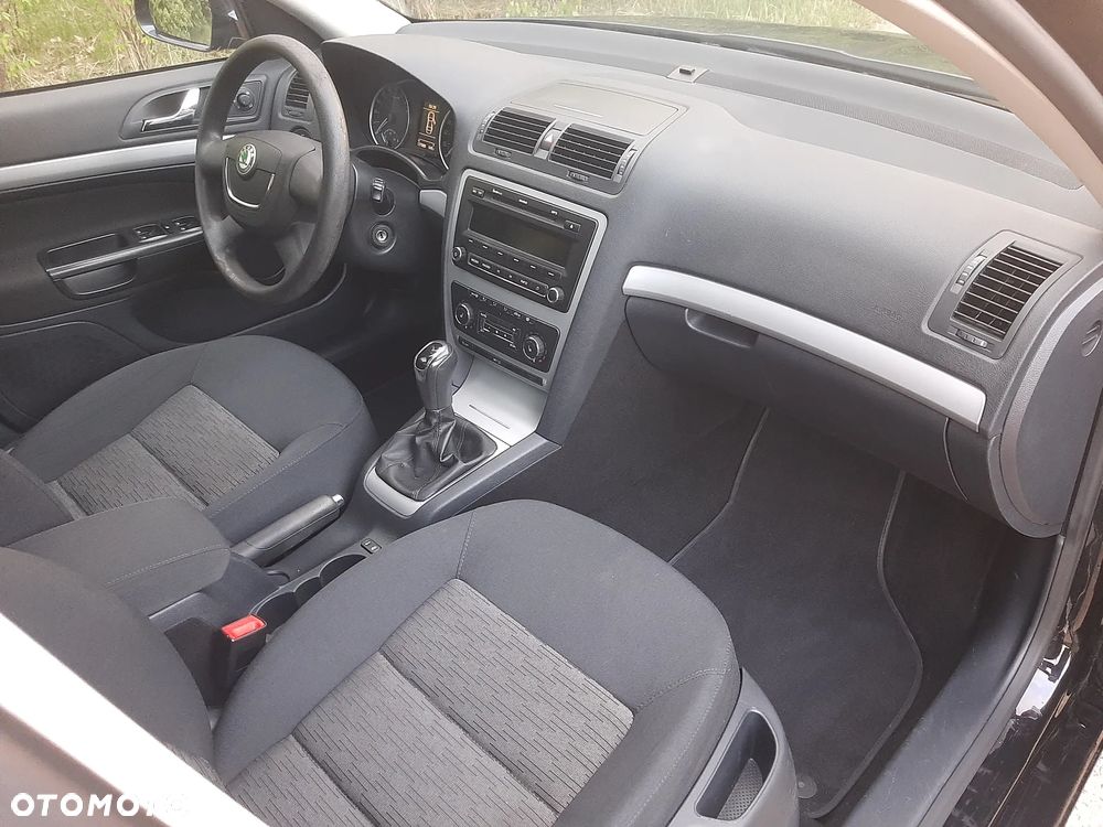 Skoda Octavia 1.6 TDI DPF FAMILY - 11