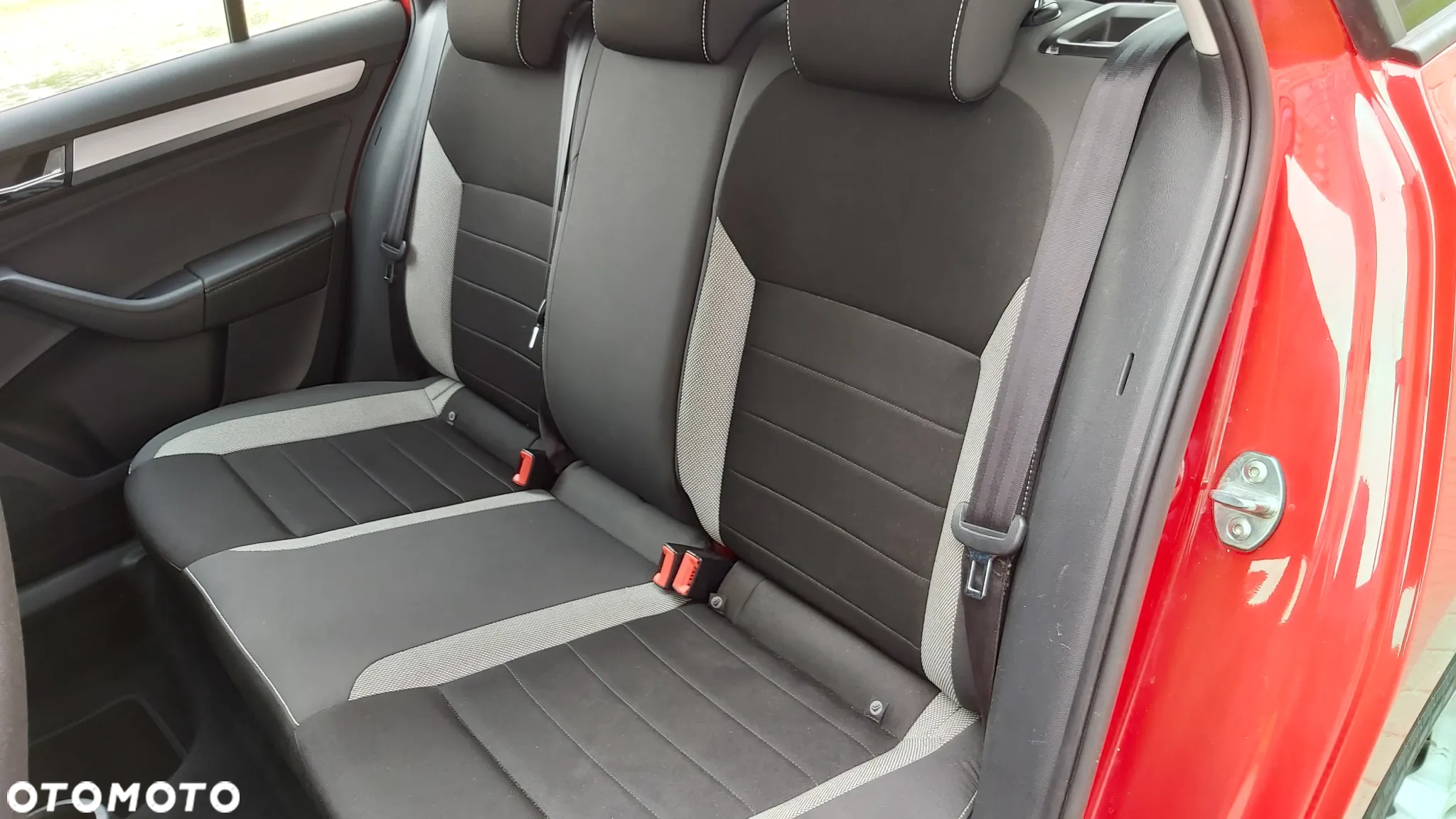 Skoda RAPID Spb 1.0 TSI Active - 27