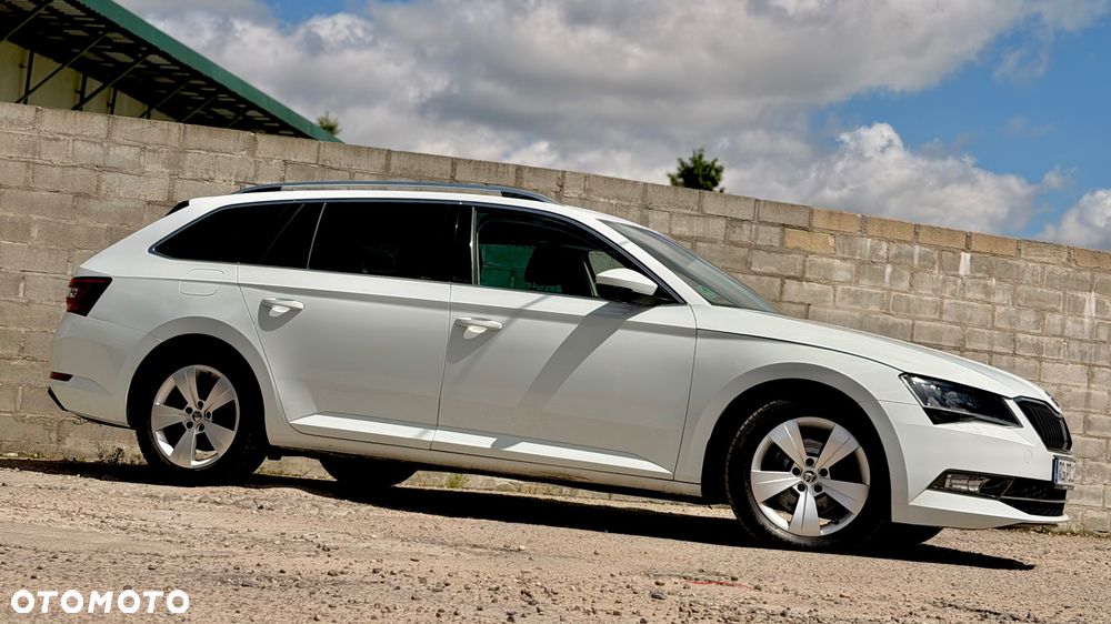 Skoda Superb 2.0 TDI DSG Premium Edition - 20