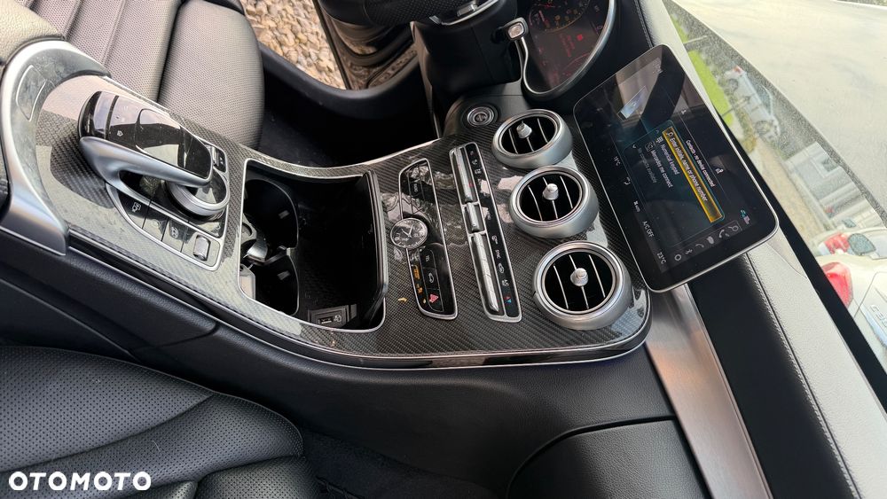 Mercedes-Benz Klasa C AMG 43 4Matic AMG TCT 9G - 14