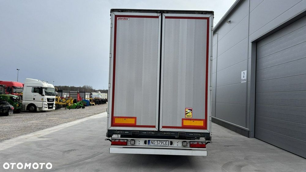 Mercedes-Benz Actros - 5