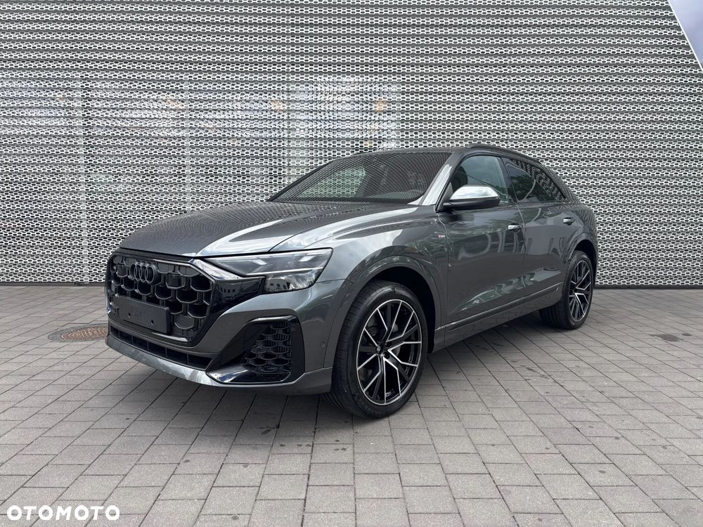 Audi Q8 55 TFSI e PHEV Quattro Tiptronic - 1