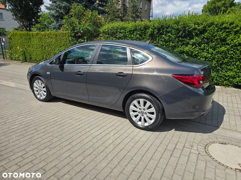 Opel Astra 1.6 CDTI DPF ecoFLEX Start/Stop Exklusiv - 1