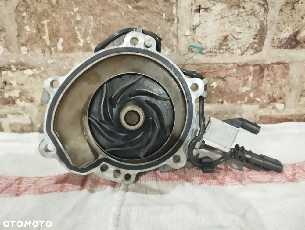 POMPA WODY G4D38501AD WRAZ Z ELEKTROZAWOREM JAGUAR XF X260 2.0D - 3