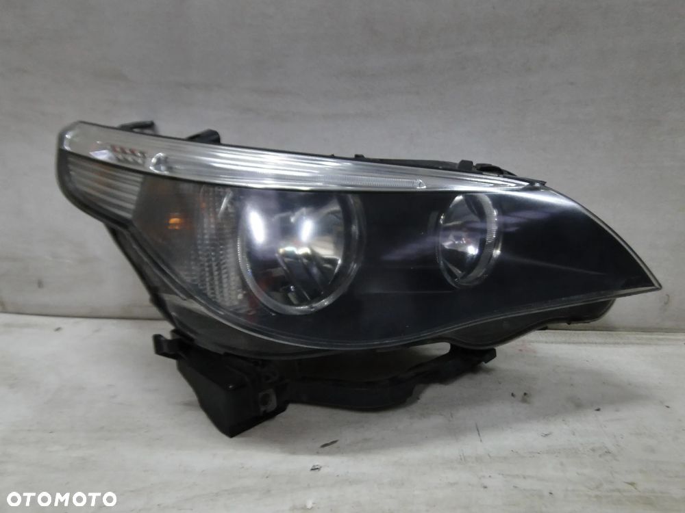BMW 5 E60 E61 LAMPA PRAWA PRZÓD PRZEDNIA UK - 2