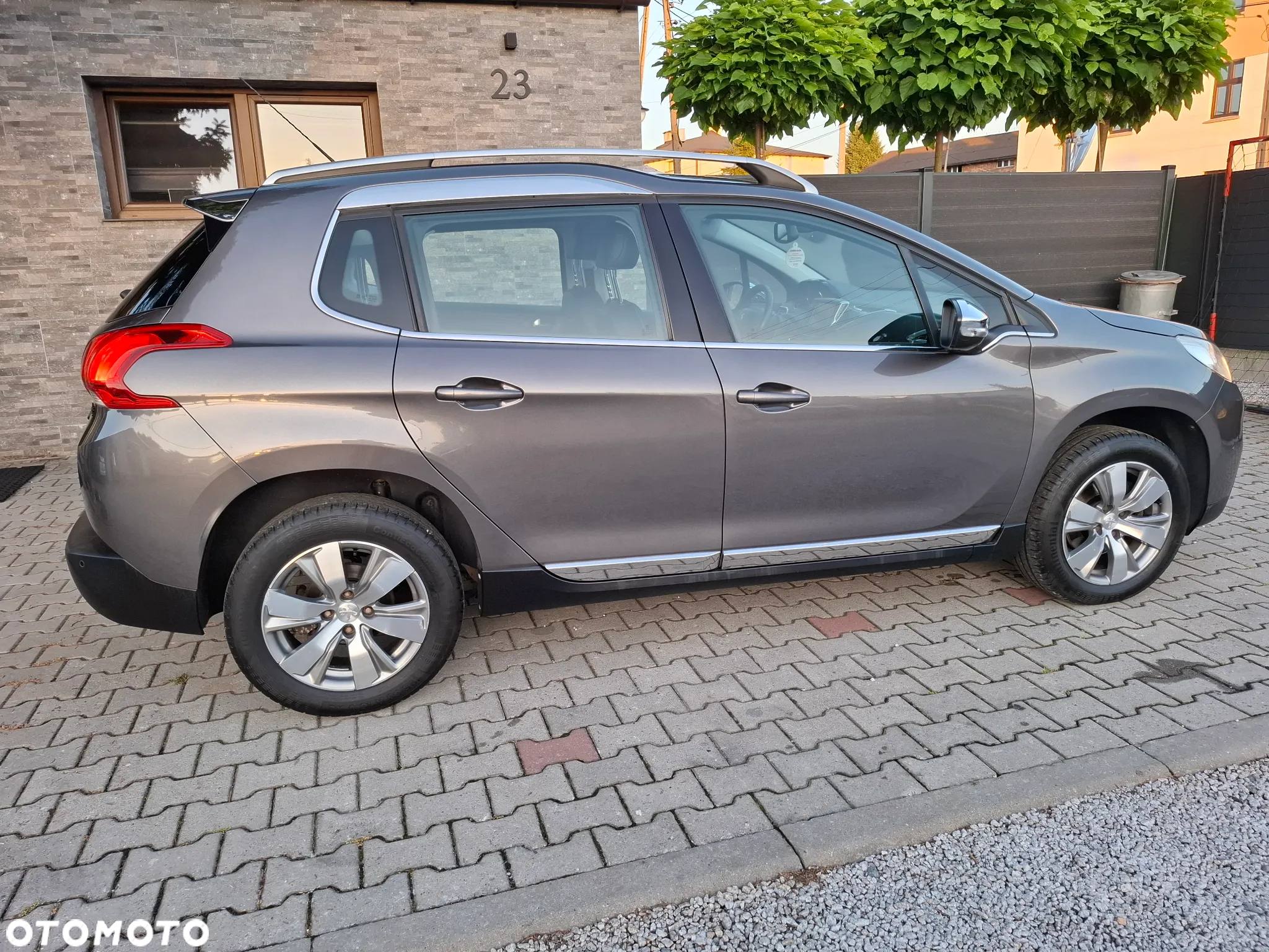 Peugeot 2008 1.6 BlueHDi Allure - 9