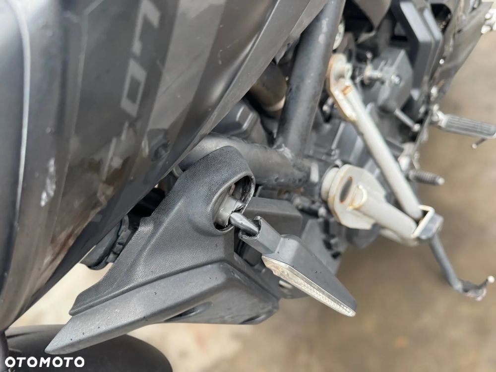 Yamaha MT - 8