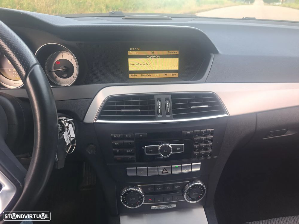 Mercedes-Benz C 220 Station CDI DPF (BlueEFFICIENCY) Avantgarde - 20