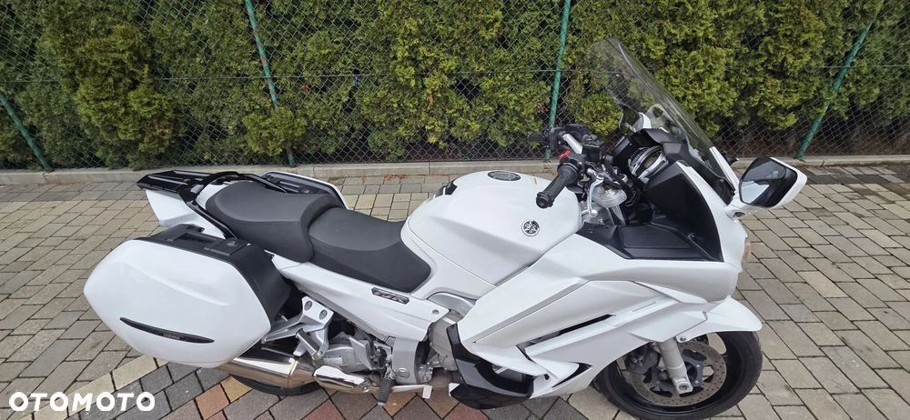 Yamaha FJR - 21