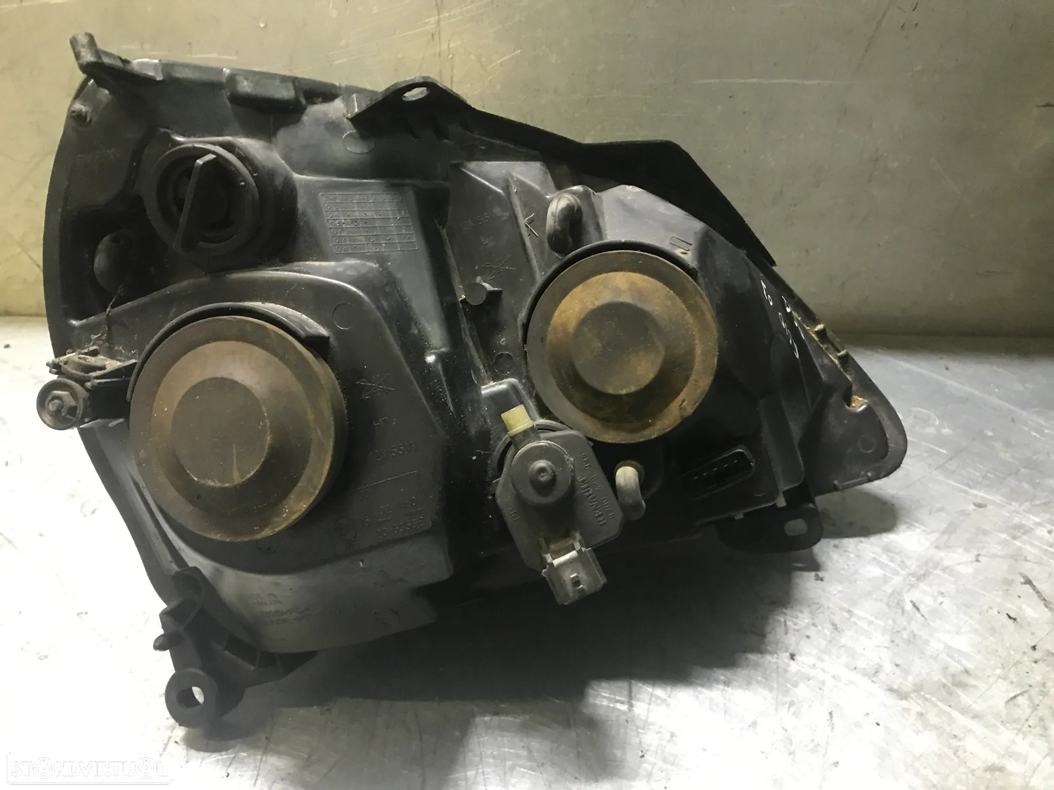 OTICA / FAROL RENAULT CLIO II FASE 2 01-06 FUNDO PRETO - ESQUERDO - 2