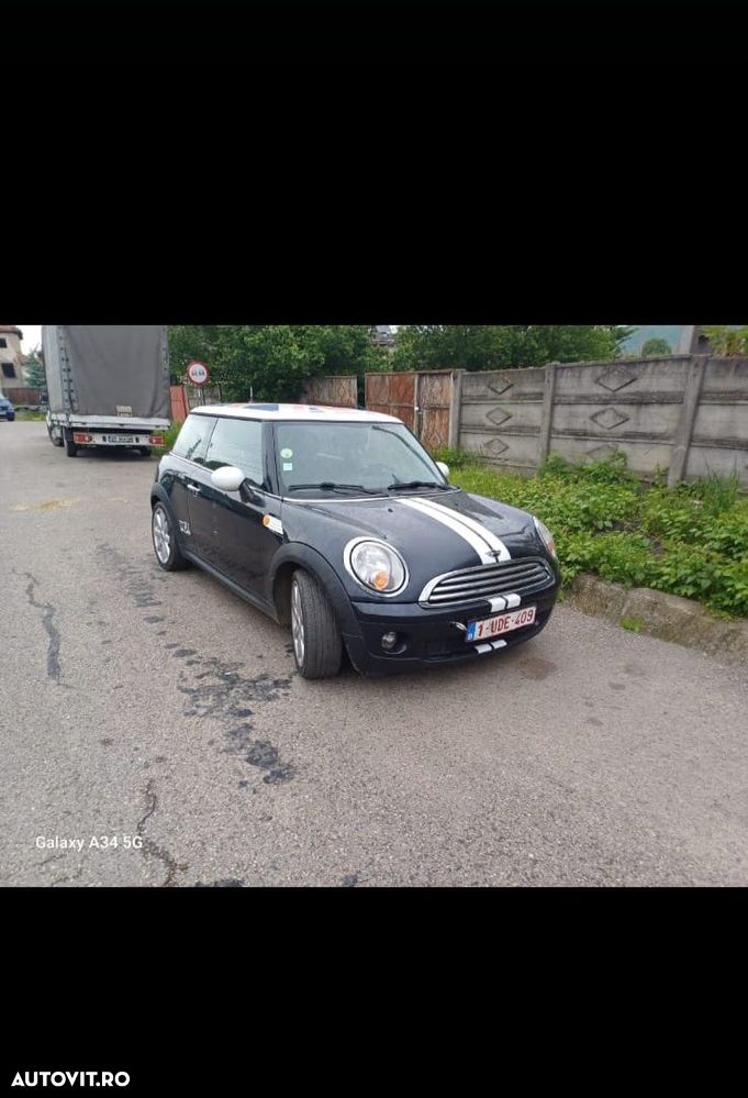 Dezmembrez Mini Cooper 1.6 benzina - 2