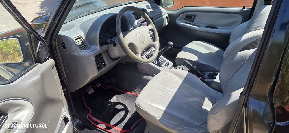 Suzuki Vitara 1.9 TD JLX - 11