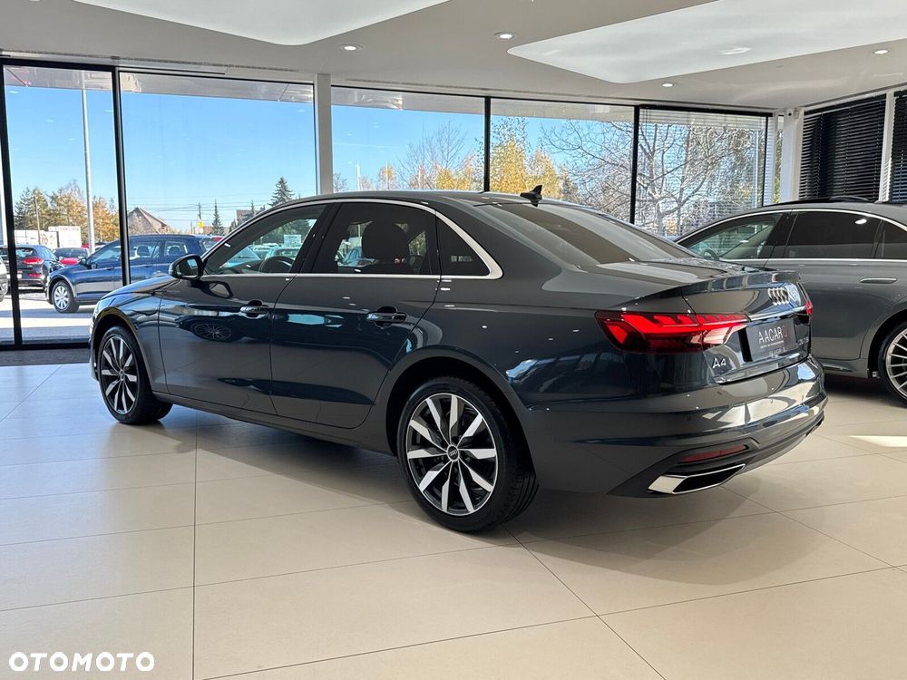 Audi A4 Limousine - 3