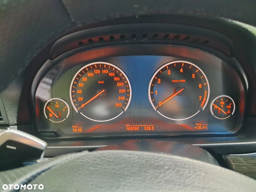 BMW Seria 5 535i - 11