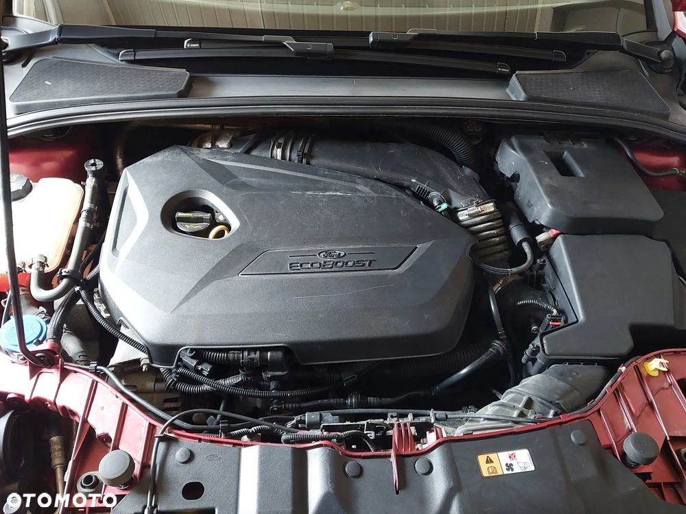 Ford Focus 1.6 EcoBoost Titanium - 23