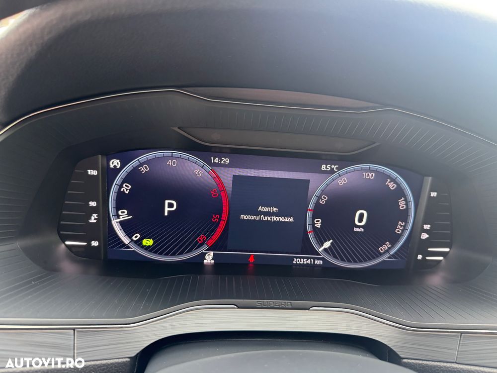 Skoda Superb 2.0 TDI DSG Premium Edition - 11