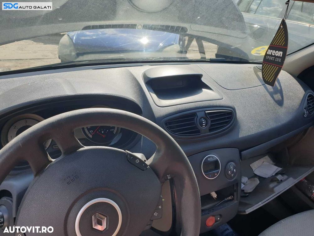 Plansa Bord Goala Dezechipata Renault Clio 3 2005 - 2014 [C3746] - 1