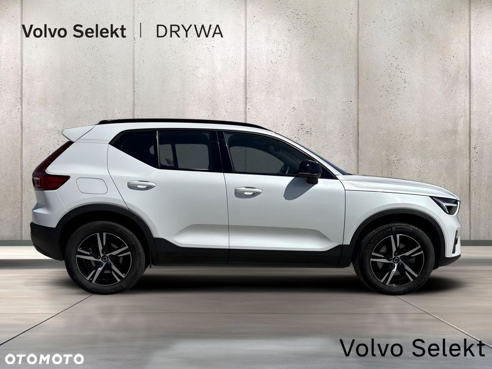 Volvo XC 40 B3 Plus Dark - 8