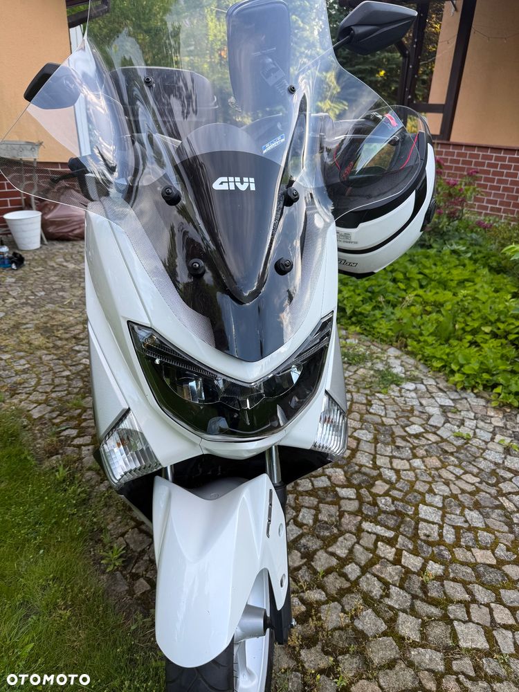 Yamaha NMAX - 8