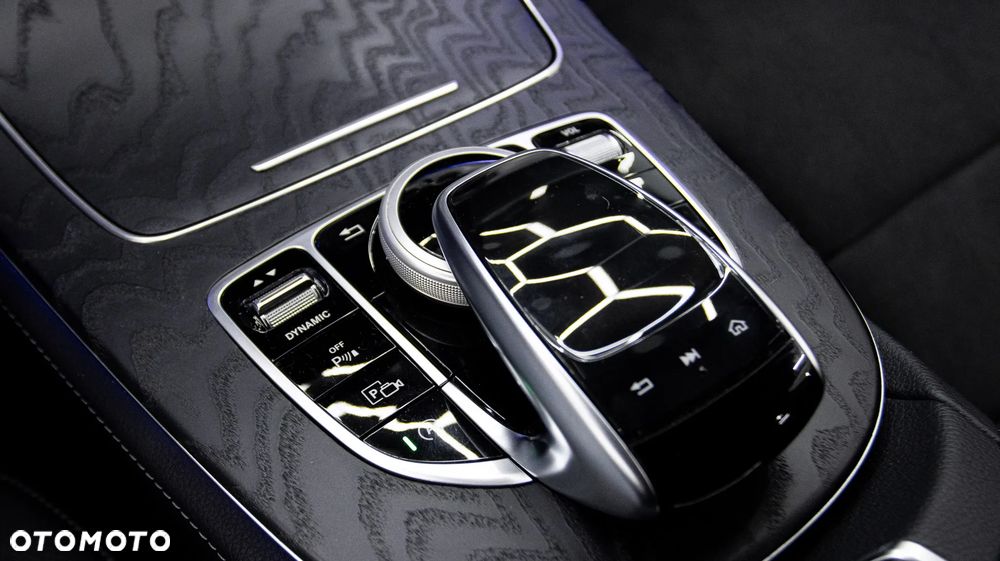 Mercedes-Benz Klasa E 220 d 4-Matic AMG - 26