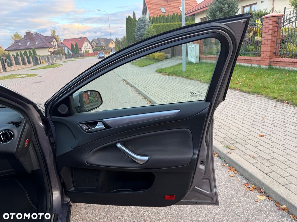 Ford Mondeo 2.0 TDCi Titanium - 33