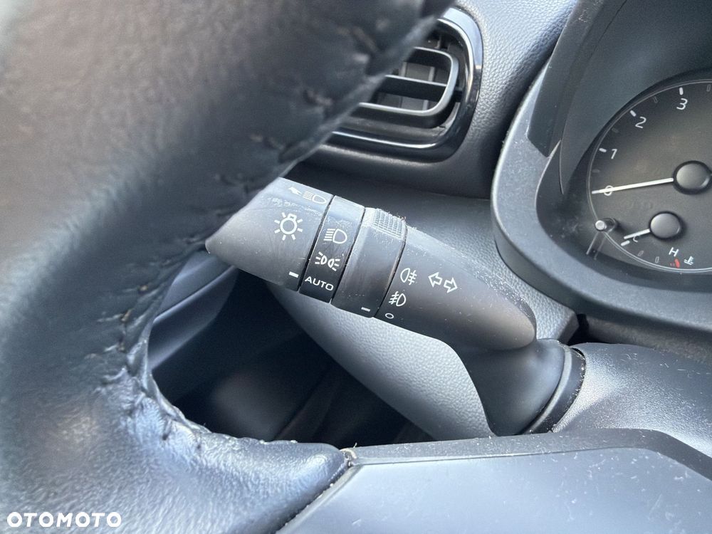 Toyota Yaris 1.5 Comfort - 17