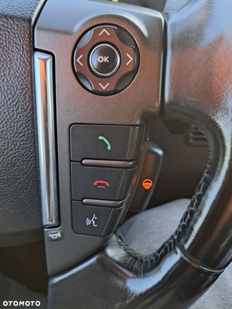 Land Rover Discovery SD V6 HSE - 9