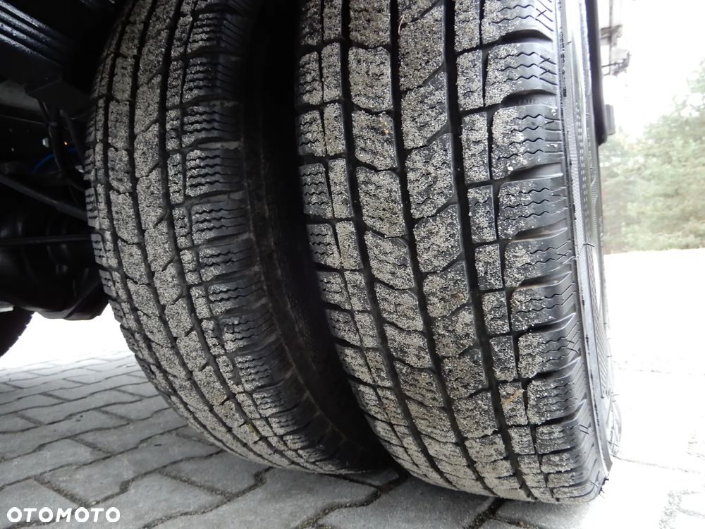 Iveco DAILY 50C18 Chłodnia -20*C+30*C WINDA ZAŁADOWCZA 1000 Kg Udźwigu DHOLLANDIA Boczne Drzwi Agregat Zasilany Na Postoju V230  Funkcja Grzania WZMACNIANY Rozstaw Osi 4100 mm Stan Auta Jak Nowy POLECAM - 21