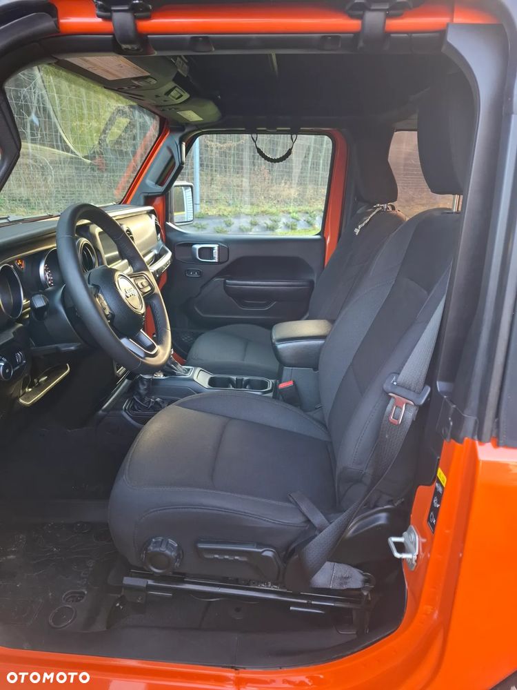 Jeep Wrangler 3.6 X - 10