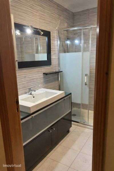 T1 na Primeira Linha de Praia | Garagem | Totalmente Equipado - Grande imagem: 5/12