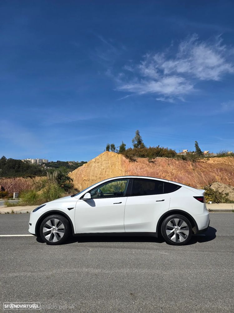 Tesla Model Y RWD - 6