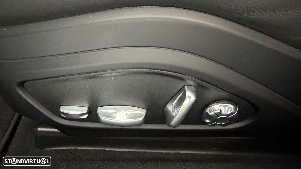 Porsche Panamera 4 S - 28
