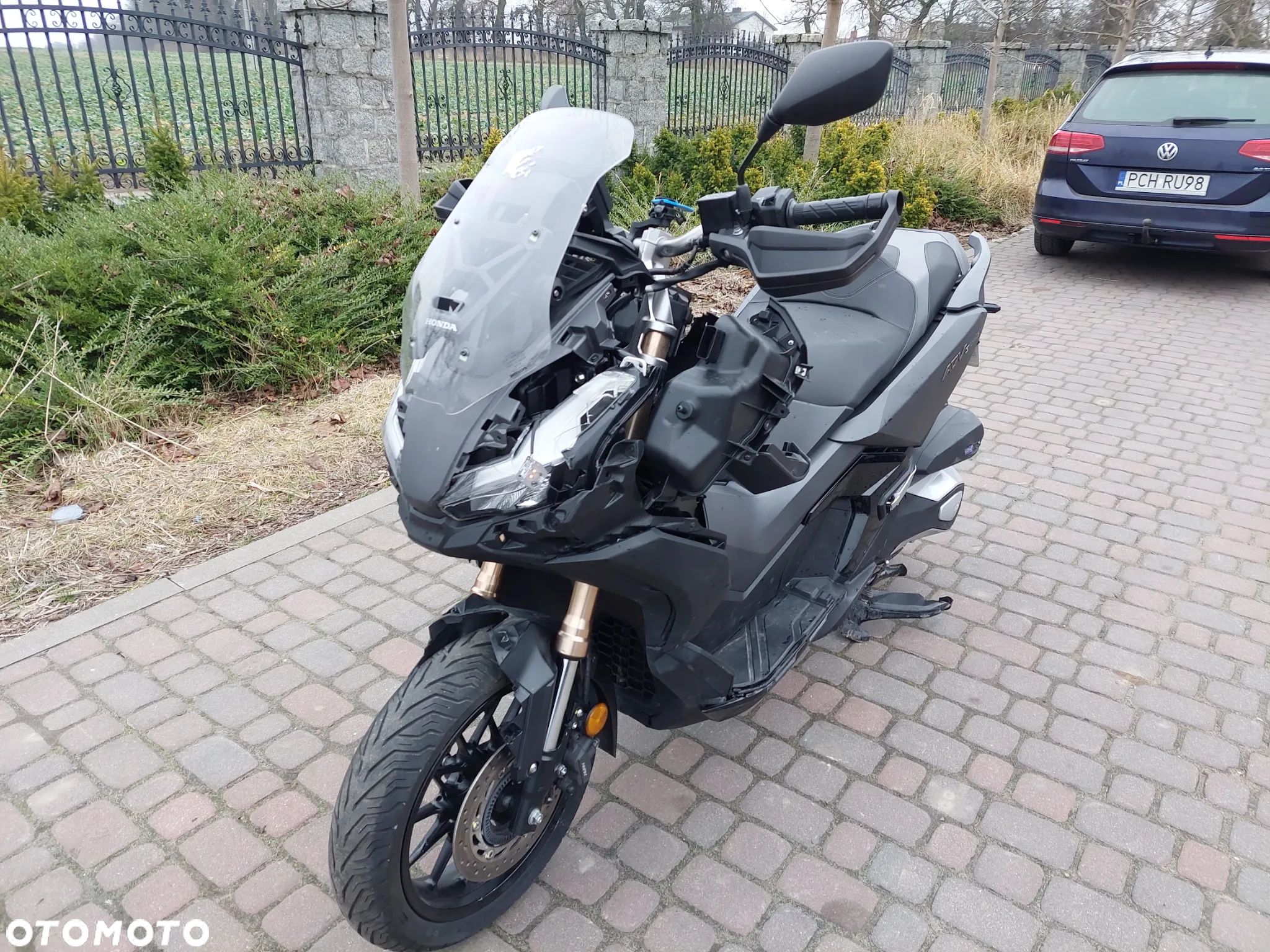 Honda ADV350 - 1