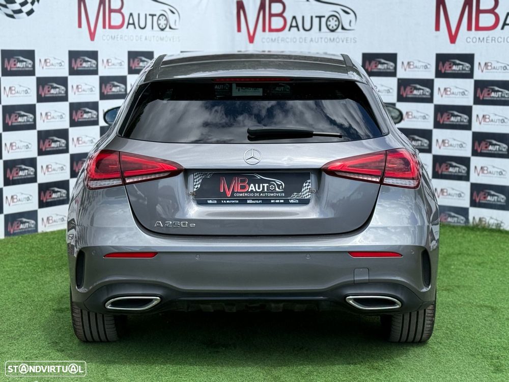 Mercedes-Benz A 250 e AMG Line - 10