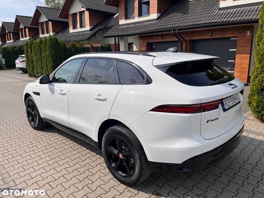 Jaguar F-Pace - 7